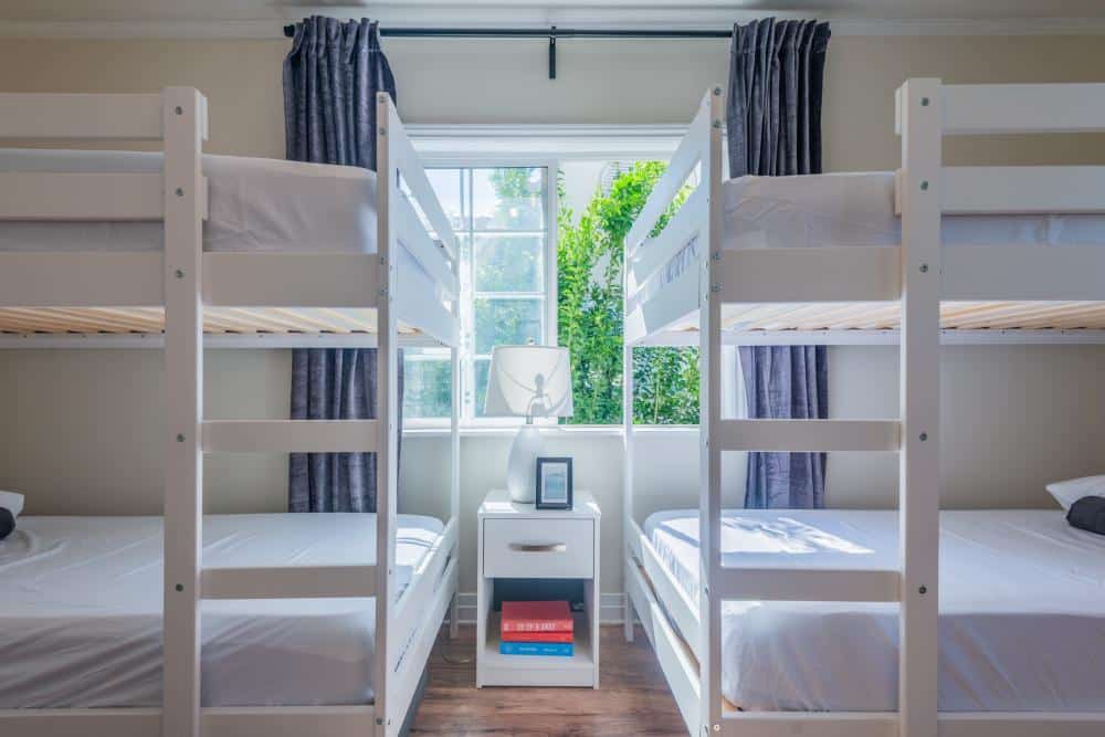 Clean Shared Room (Male Only) in Hollywood