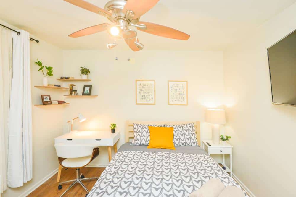 Affordable Private Room in Beverly Hills