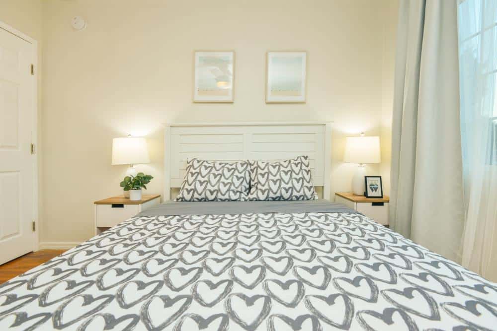 Affordable Private Room in Beverly Hills