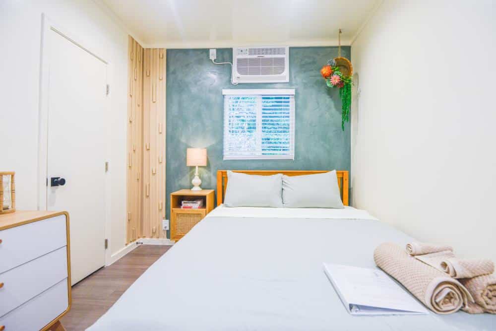 Affordable Private Room with Bath in Hollywood