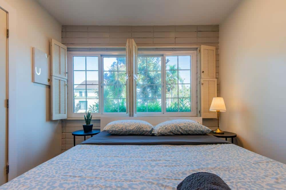 Affodable Clean Private Room in Beverly Hills