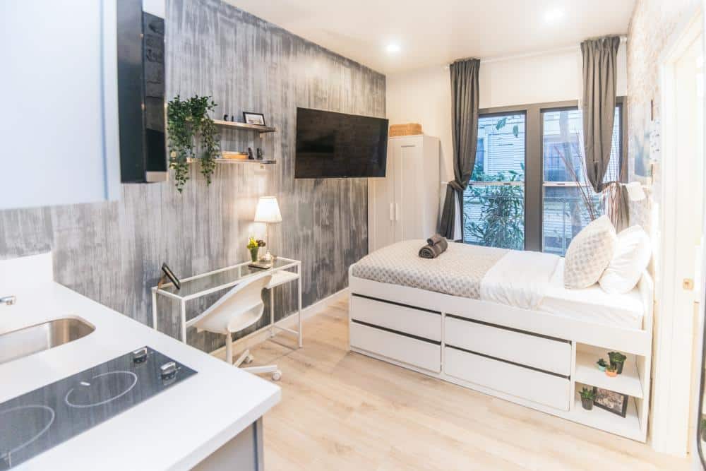 Private Clean Cozy Studio in USC/Downtown LA