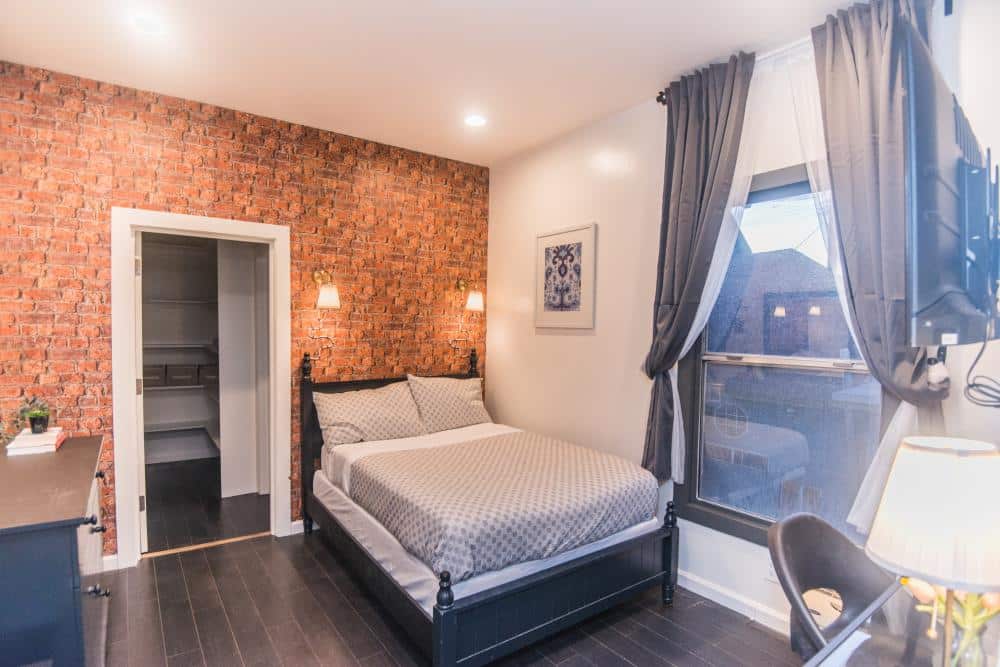 Clean Private Room with Bath in USC/Downtown LA