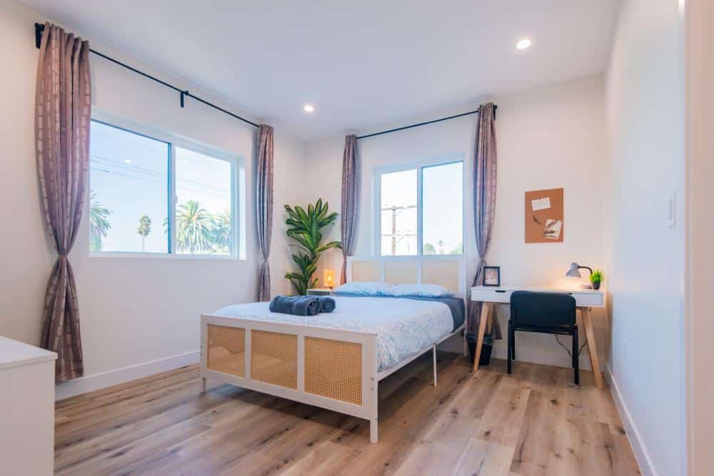 Affordable Private Room with Bath in Mid-City in Mid-City