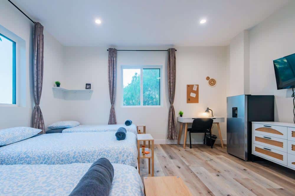 Affordable Shared Room with Semi Private Bath (Female) in Mid-City