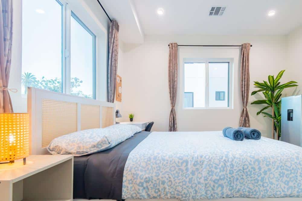 Affordable Clean Private Room in Mid-City