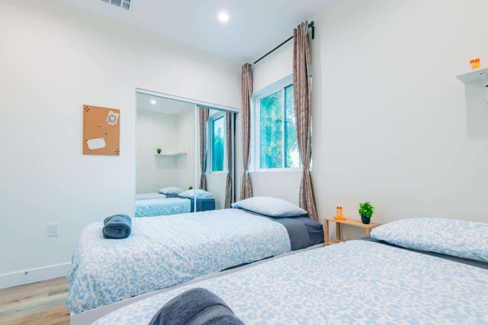 Affordable Shared Room in Mid-City in Mid-City