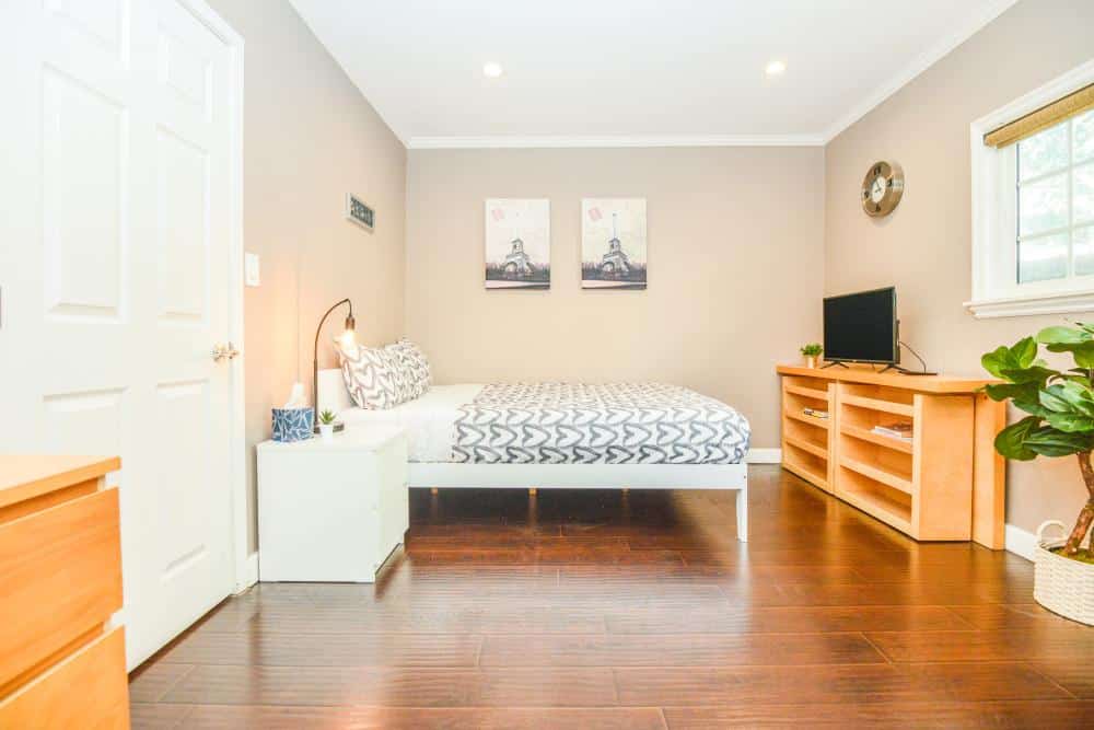 Spacious Private Room in Prime Hollywood