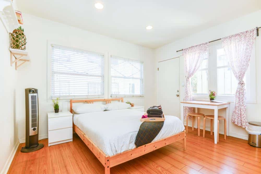 Cozy Studio with Large Closet in East Hollywood