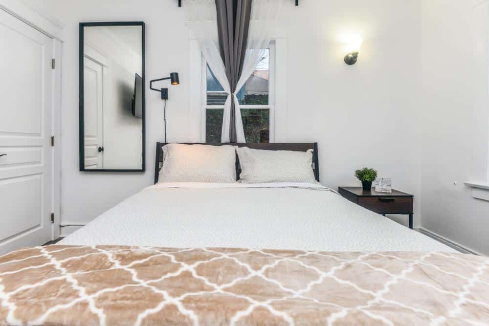 Affordable Clean Private Room in Korea Town