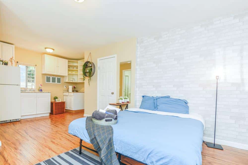 Spacious Studio in East Hollywood